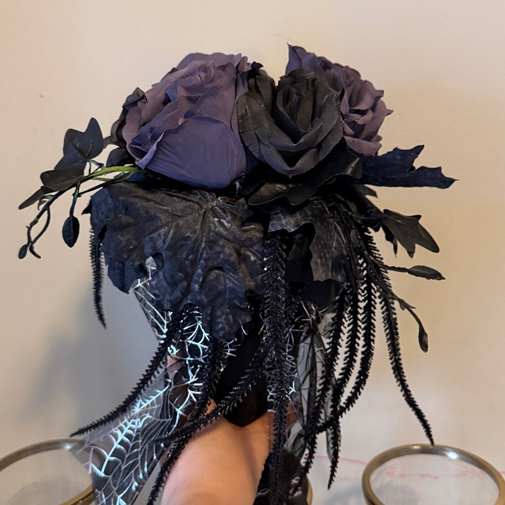 Vase with Purple Rose  NEW NWT ROOM DECOR GOTHIC GOTH Bouquet dead regency - Picture 4 of 5
